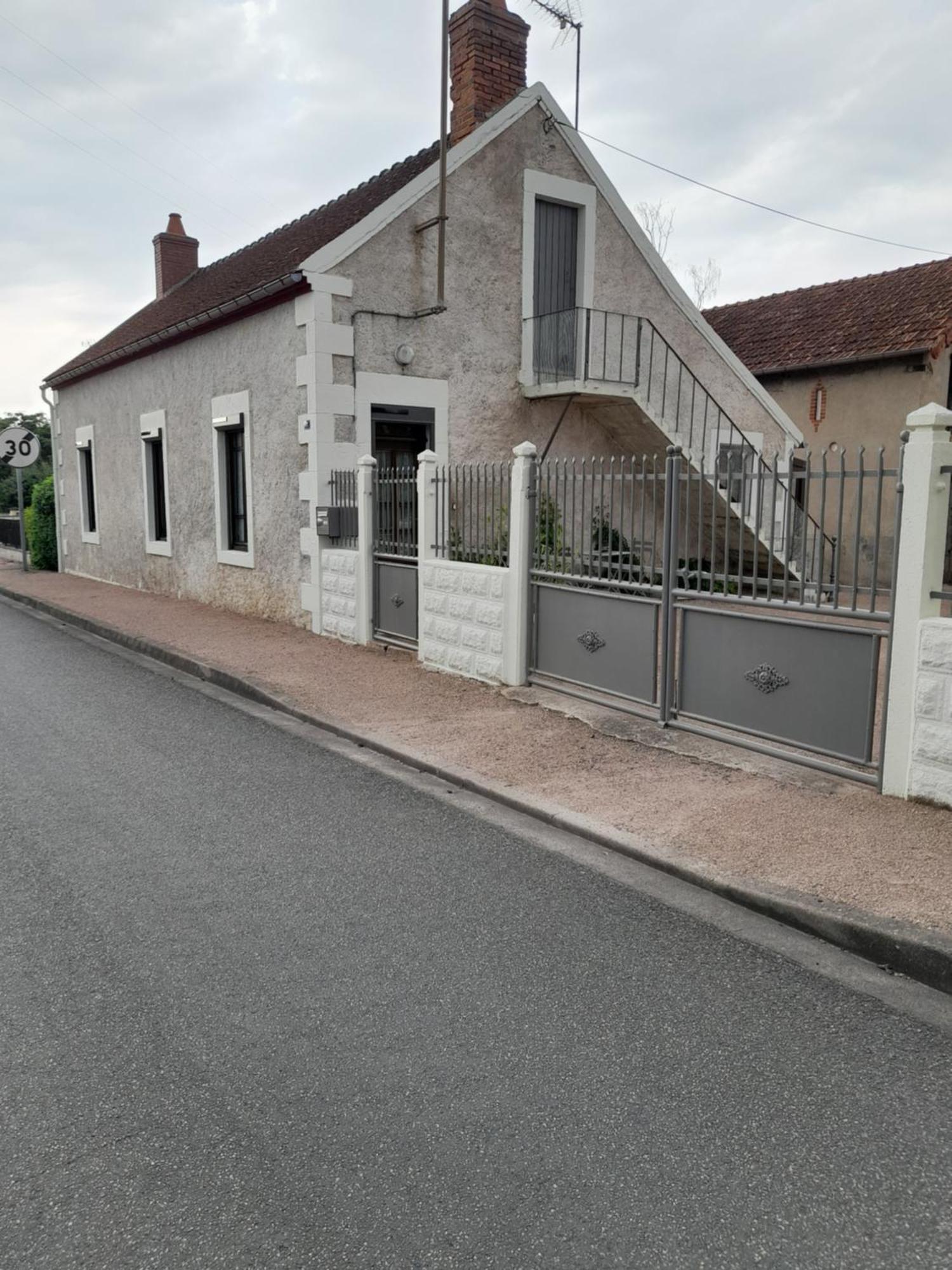 Maison Proche Le Pal 4Kms Thiel-sur-Acolin Eksteriør billede